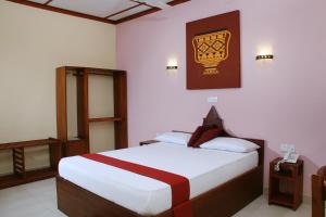 The Triangle Hotel