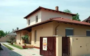 Kálvin utcai Apartmanok - Hajdúszovát