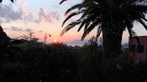 Camera Matrimoniale con Balcone e Vista Mare