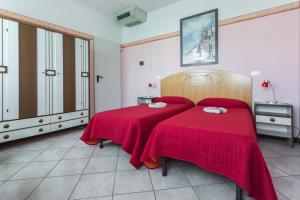 Double or Twin Room with Private Bathroom