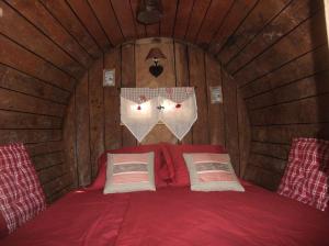 Maisons d'hotes Domaine du Grand Cellier - Insolite en Savoie : photos des chambres