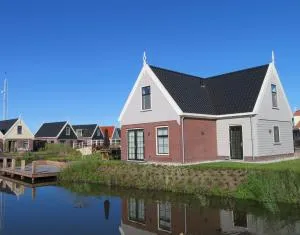 Luxurious Water Villa - Zuiderwoude