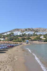 Dolphin Bay Family Beach Resort Syros Greece