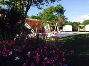 Campings Camping Aux Couleurs du ferret : photos des chambres