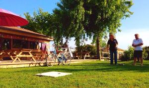 Campings Camping Aux Couleurs du ferret : photos des chambres