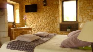 B&B / Chambres d'hotes Aux fontaines d'Eyvigues : Chambre Triple Confort