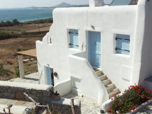 Karades Houses Medusa Naxos Greece