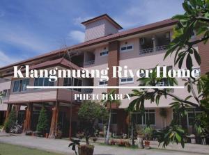 Klang Muang River Home