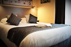 Hotels Logis Hotel Le Prieure : photos des chambres