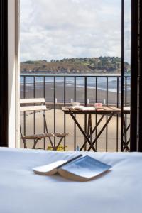 Hotels Hotel du port : Chambre Double avec Balcon - Vue sur Mer