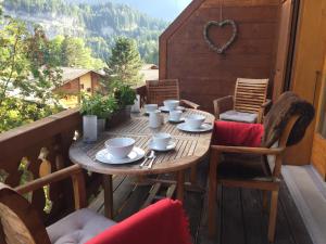 Celine 9, Champery