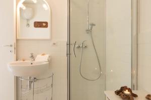 Follow the Sun img11