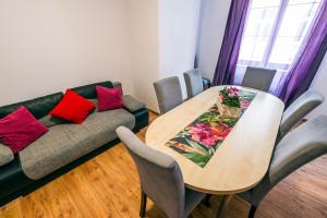 Galeria Italiana Apartments