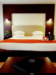 Superior Double Room with Terrace room in Hôtel des Alpes