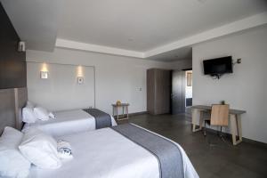 Maria Ines Hotel Suite