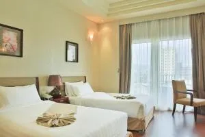 Magnolia Hotel & Conference Center - Nefas Silk