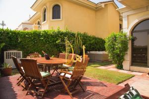 Villa with Sea View room in Ahlan Holiday Homes - Garden Home Beach Villa