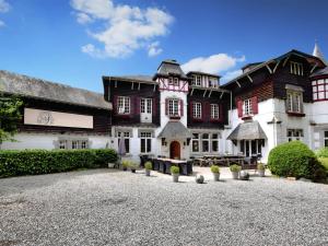 Modern Villa in Spa near Town Centre