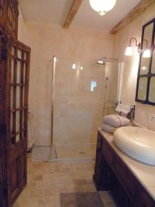 B&B / Chambres d'hotes Mas du Puits d'Amour : photos des chambres