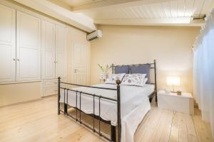 Villa Oliva, in a serene location & private pool, by ZanteWize