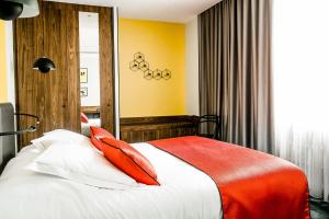 Hotels Hostellerie Du Chapeau Rouge : photos des chambres