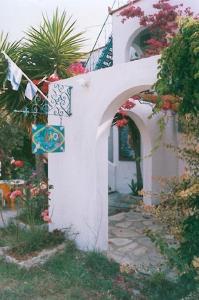 Manos Apartments Skopelos Greece