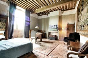 B&B / Chambres d'hotes Chateau de Bourgon : Chambre Double avec Salle de Bains Privative