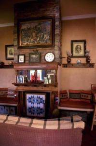 Rockwood Earth Lodge