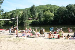 Campings Village Camping Les Vignes : photos des chambres