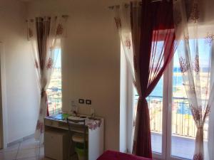 LIsola Del Postino Rooms