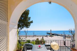 Vicaria by AMALFIVACATION