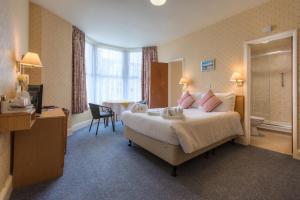 Family Room room in Eliot Hotel