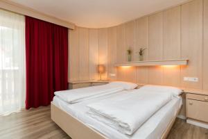Standard  Double Room - Annex room in Hotel Christian