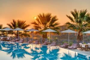 Sunrise Beach Suites Syros Greece