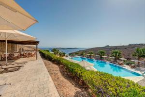 Sunrise Beach Suites Syros Greece