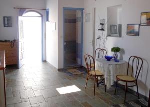 Floras Rooms and Studios Anafi-Island Greece