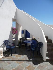 Floras Rooms and Studios Anafi-Island Greece