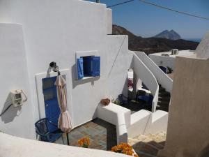 Floras Rooms and Studios Anafi-Island Greece