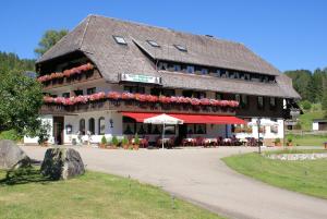 3 hvězdičkový hotel SchöpPerle Häusern Německo