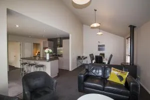 克莱尔蒙特汽车旅馆 - Kahutara