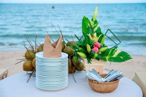 Villa Del Sol Beach Resort & Spa