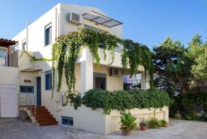 Villa Castellina & Emmanouela holiday apartment Chania Greece