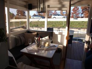 HAVEL-Cruiser Hausboot-Flöße mit Stil