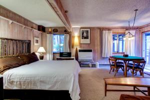 Four-Bedroom House room in 12B Star Gazers