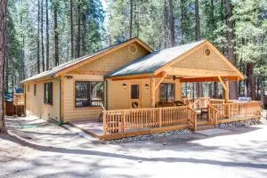 36 Larkspur Lair - North Wawona