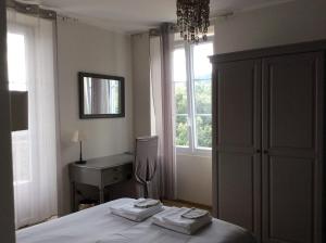 Maisons d'hotes Casa Sarrinca : Chambre Double avec Balcon