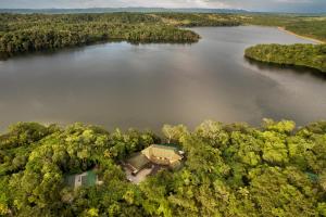 Laguna Quexil, Desarrollo de Tayasal Flores, Petén, Guatemala.