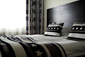 Standard Double Room with Balcony and Lake View room in Familjen Ericssons City Hotel