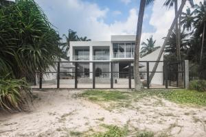 The Summer House Ambalangoda