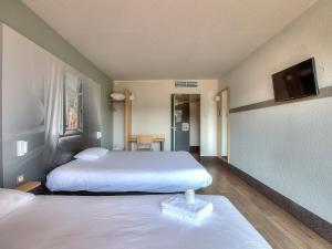 Hotels B&B HOTEL Villeneuve Loubet Village : photos des chambres